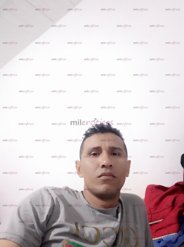 FOTOS DE THE THAN CON GANAS DE CONOCER GENTE AGRADABLE QUE SE PUEDA COMPARTIR ME GUSTA