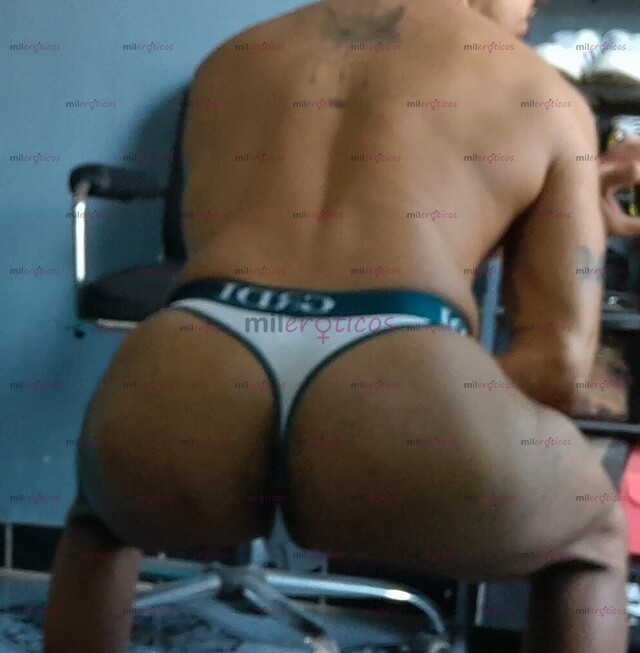 FOTOS DE BARBERO ATLÉTICO BUSCANDO CULOS PARA COMER Y VERGAS QUE SABOREAR