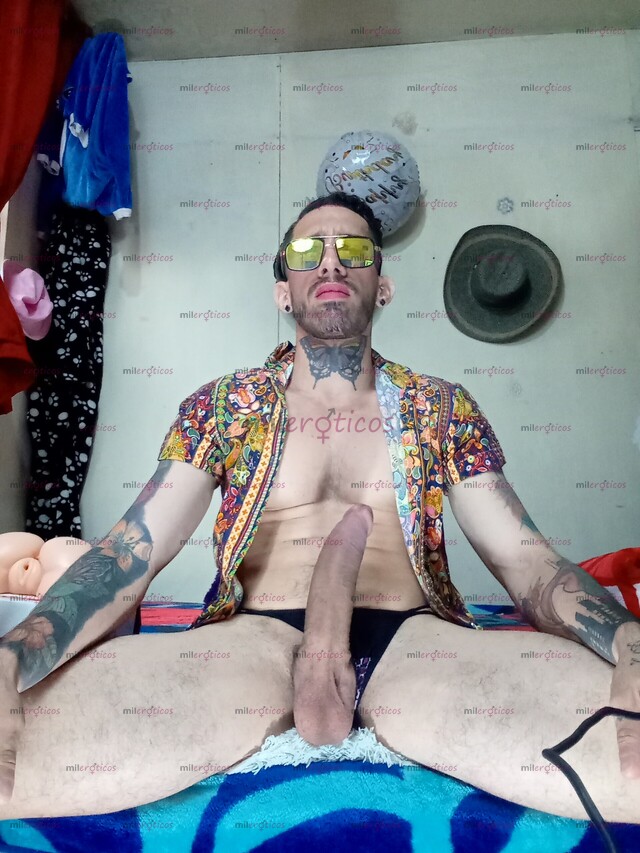 FOTOS DE XXL 24CM, SEXY, BONITO CUERPO, BLANCO, TATUADO CON BARBA, MORBOSO FULL, VERGON.