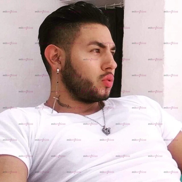 FOTOS DE BARBERO ATLÉTICO BUSCANDO CULOS PARA COMER Y VERGAS QUE SABOREAR