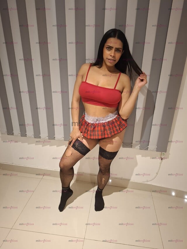 FOTOS DE MORENA CON LINDO ROSTRO Y CURVAS IMPRESIONANTE PARA TODAS TUS FANTASÍAS