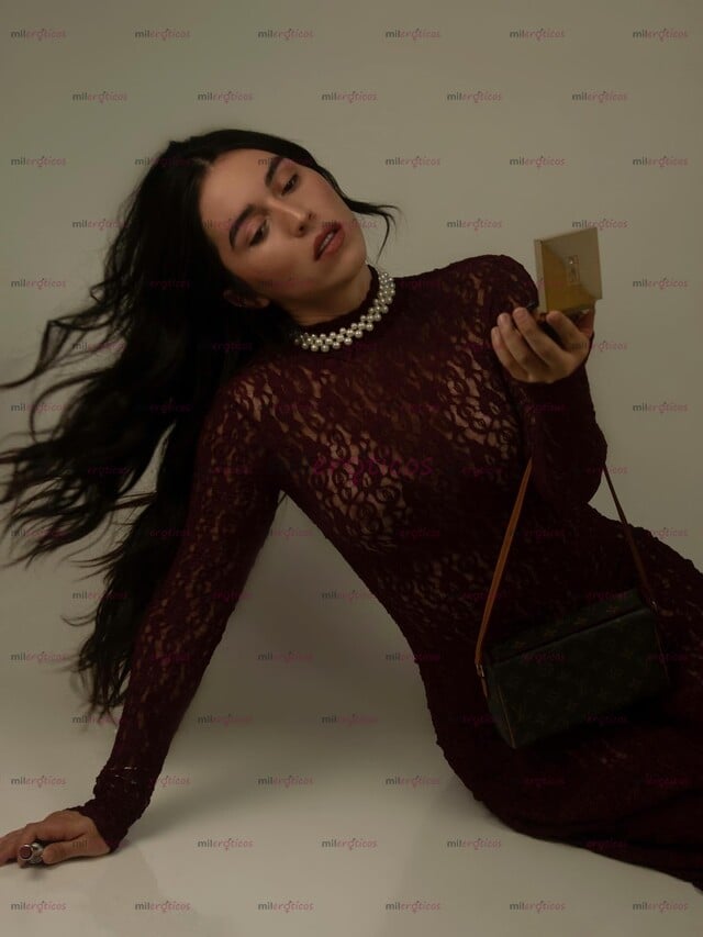 FOTOS DE NIÑA TRANS SUPER HERMOSA, SENSUAL Y MUY HORNIE!!!