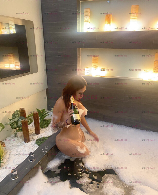 FOTOS DE HEY SOY MILEY UNA HERMOSA TRANS DE CUERPO EXUBERANTE