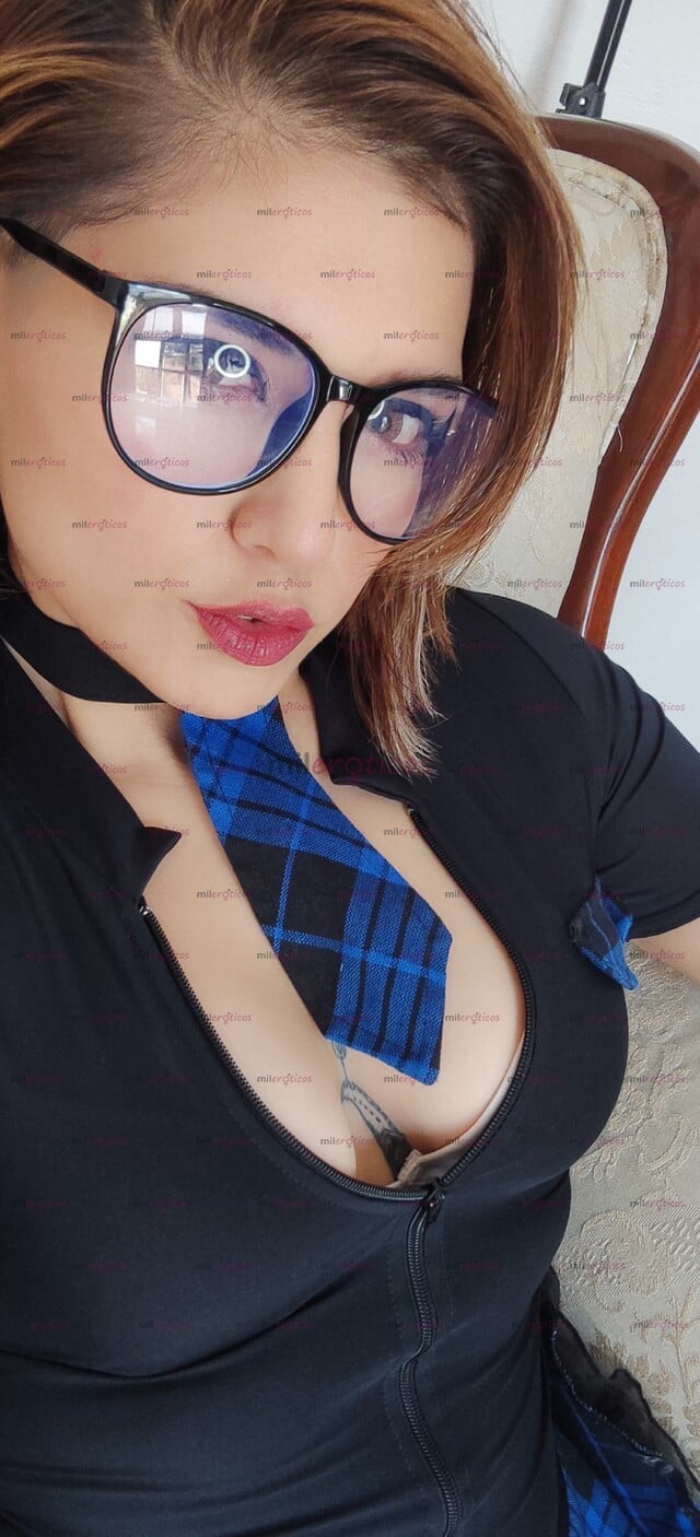 FOTOS DE MONY CAST, 100% REAL SEXY, COMPLACIENTE, SENSUAL Y SUPER CACHONDA