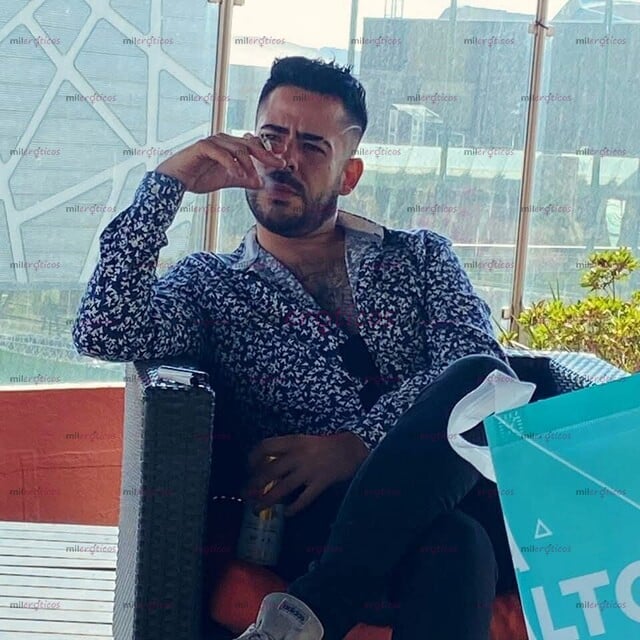 FOTOS DE LATINO DE 28 AÑOS DISPUESTO A CUMPLIR TUS MÁS OSCURAS FANTASÍAS
