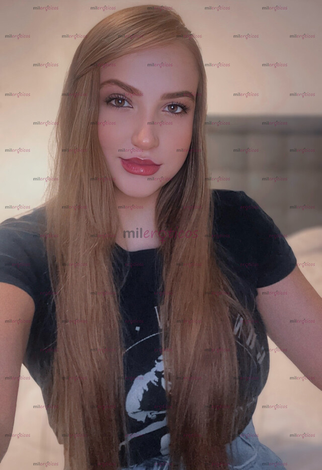 FOTOS DE RUBIA, JOVEN, BELLA, ELEGANTE, Y MUY HOT