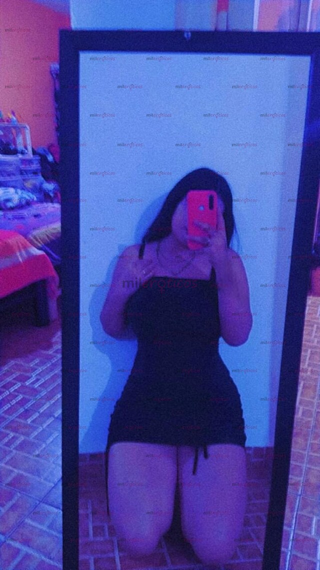 FOTOS DE VEN A COGERME BIEN RICO Y DISFRUTAME TODA... CHICA COMPLACIENTE