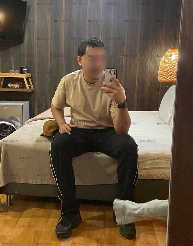 FOTOS DE HETEROSEXUAL NUEVO EN LA CUIDAD ATIENDO MUJERES