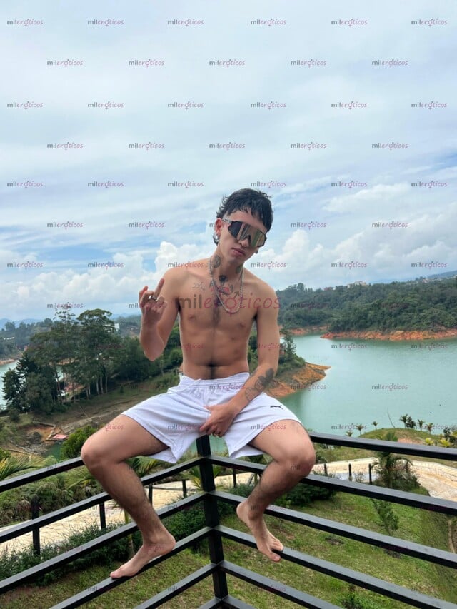 FOTOS DE CHICO DOMINANTE Y ARRECHO CREADOR DE CONTENIDO EXPLICITO Y SIN CENSURA