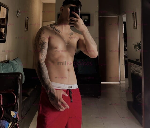 FOTOS DE ALEXANDER ,CHICO CALIENTE TATUADO GUAPO DE BUEN VER SIMPÁTICO