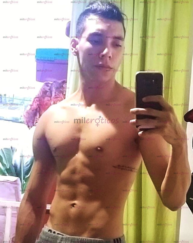 FOTOS DE SANTIAGO UNIVERSITARIO BILINGÜE 24 AÑOS (20CM)