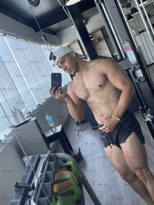 FOTOS DE NALGON JOVEN Y GUAPO COMPLACIENTE DISPUESTO A SATISFACERTE TOTALMENTE