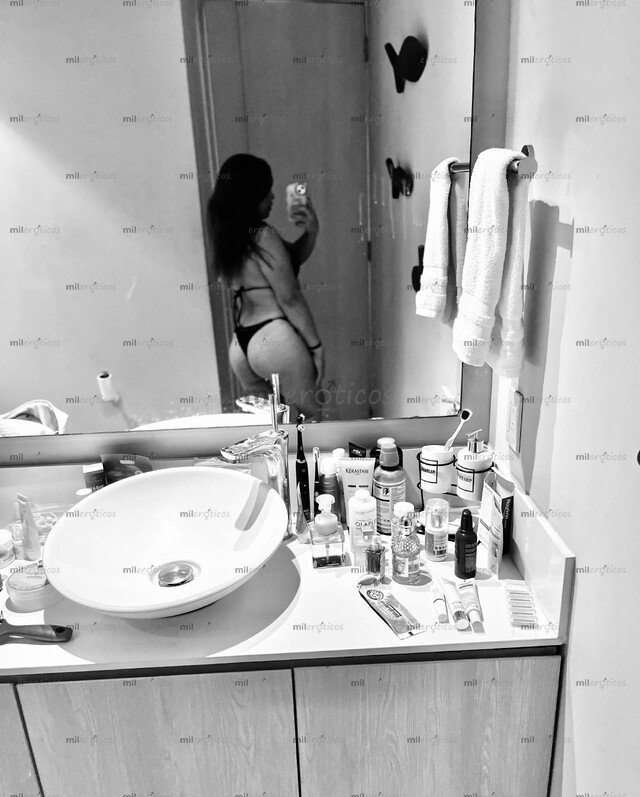 FOTOS DE PELIGROSA COMO UNA NAVAJA !! SEXY Y CACHONDA