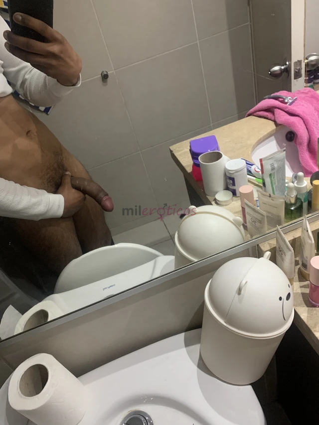 Jose vergon de 26 anos 20 cm dstoy dispuesto a complacerte en todo lo que pidas super complaciente y apanador y sobretodo discreto hago salidas a domi...