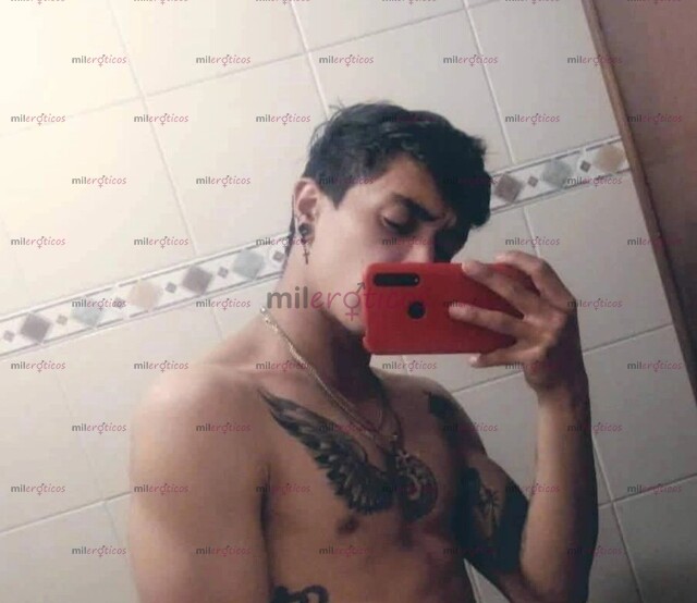 FOTOS DE DELICIOSO GIGOLO ATLÉTICO Y MASCULINO PARA COMPLACER TODO TIPO DE CHICAS