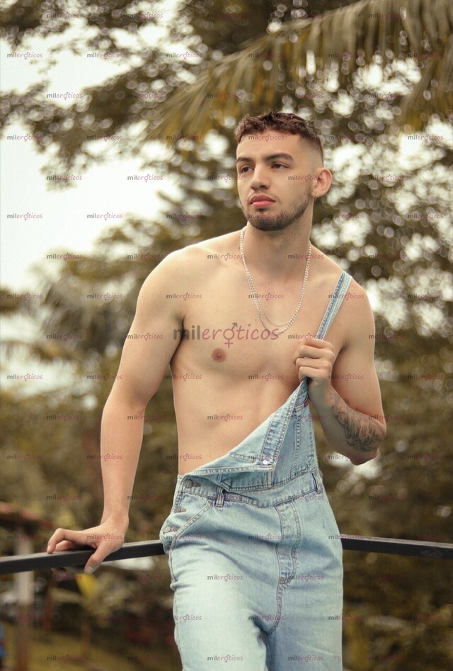 FOTOS DE HOMBRE VERSÁTIL MASCULINO BILINGUE DISPONIBLE