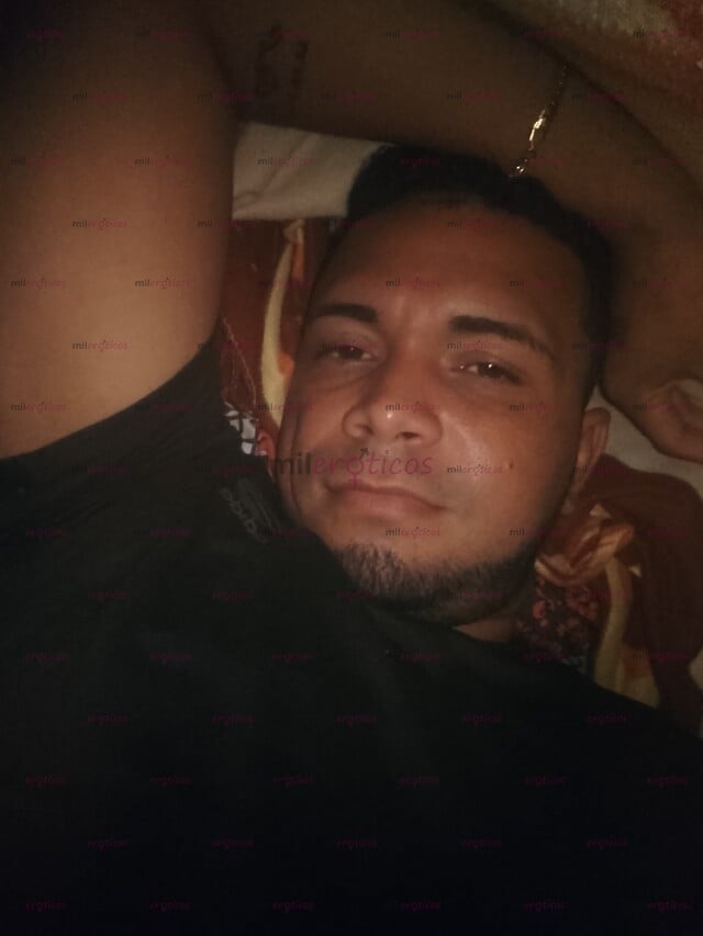 FOTOS DE HOLA ME LLAMO JHOAN SOY UN CHICO VERSÁTIL DISPUESTO A CUMPLIR SUS FANTASÍAS SEXU