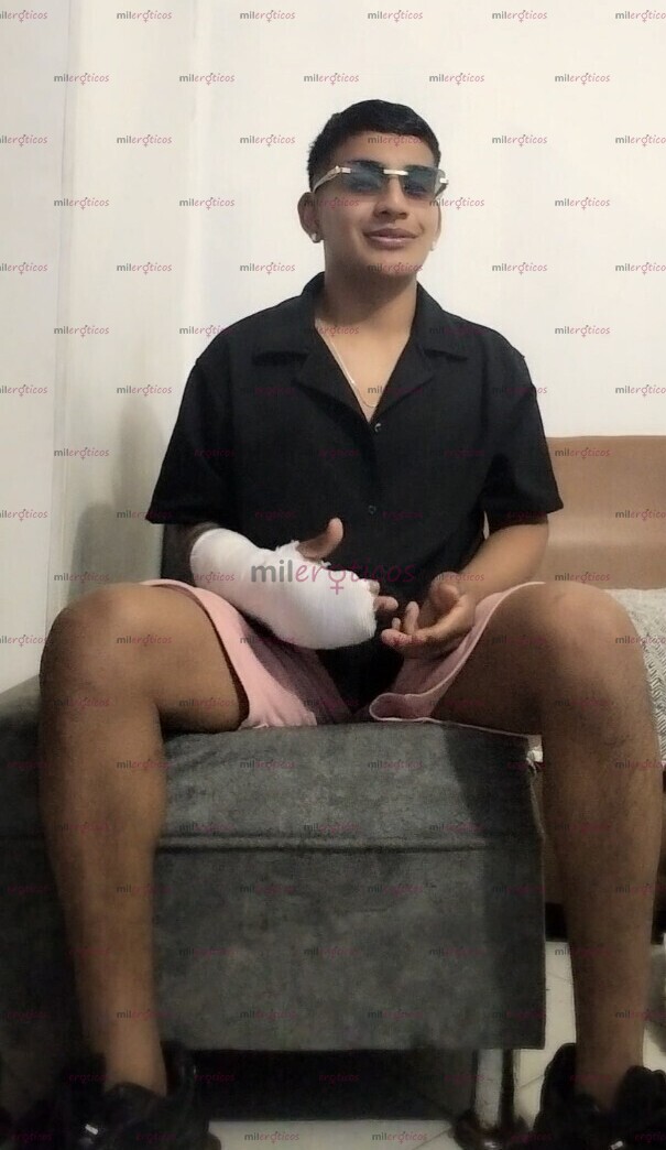 FOTOS DE JOVEN MORENO DISPUESTO A COMPLACER CON VERGA A LA CHICA QUE DESEE