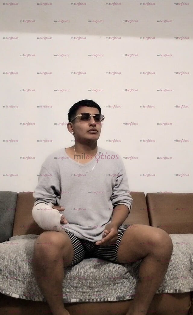 FOTOS DE CHICO MORENO ACTIVO DISPUESTO A COMPLACER CON VERGA AL QUE DESEE