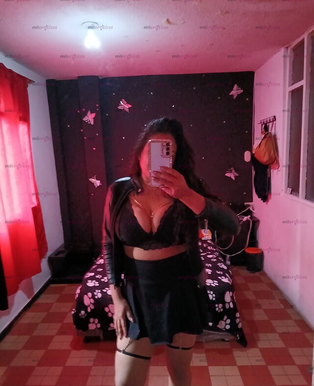 FOTOS DE CHICA ARDIENTE , T INVITAN A SU HABITACIÓN PERO TU ROPA NO ESTA INVITADA,