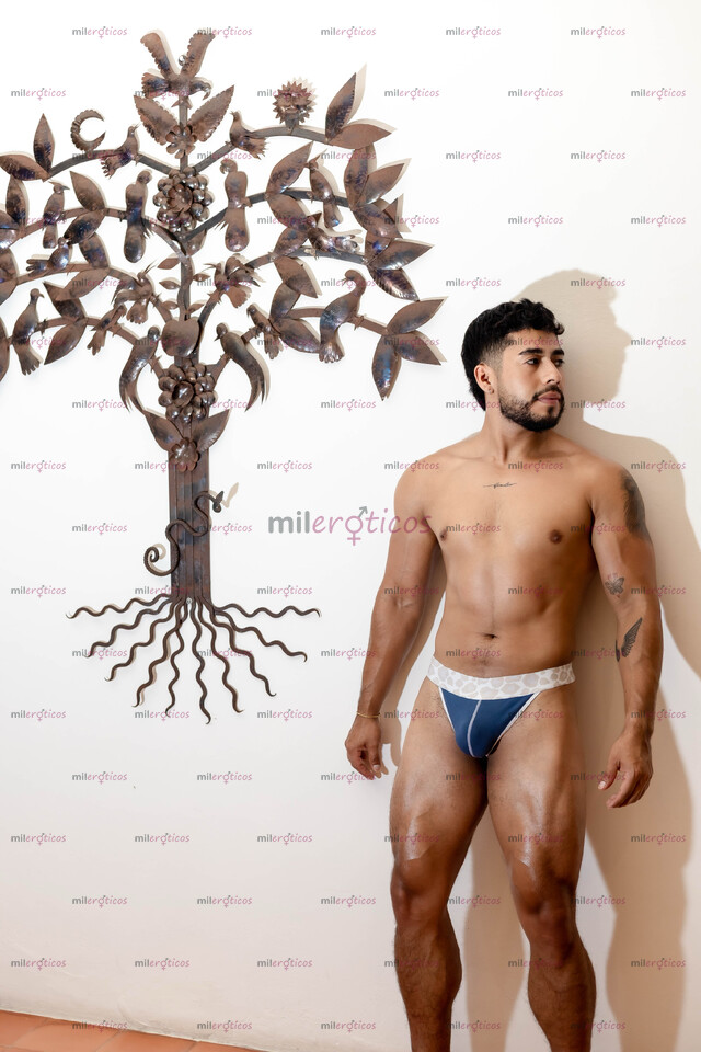 FOTOS DE HOMBRE CALIENTE, MORBOSO Y LLENO DE LECHE SOLO PARA TI. MUY COMPLACIENTE