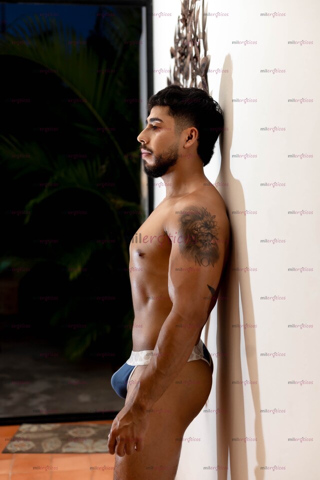 FOTOS DE HOMBRE CALIENTE, MORBOSO Y LLENO DE LECHE SOLO PARA TI. MUY COMPLACIENTE