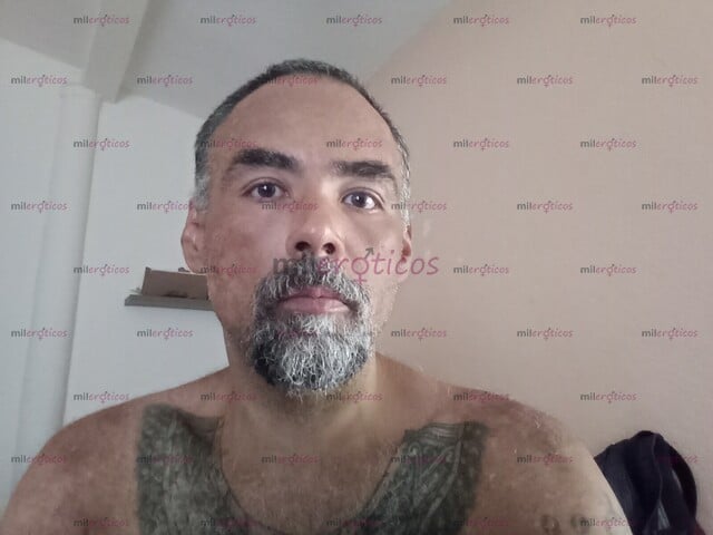 FOTOS DE JOSÉ: TU DESEO TIENE NOMBRE 1.93 M DE PURA TENTACIÓN. 23 CM DE PLACER.