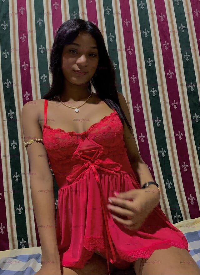 FOTOS DE HOLA AMORES SOY NUEVA UNA LINDA CHICA MORENA ATRACTIVA SEXY AMOROSA CALIENTE