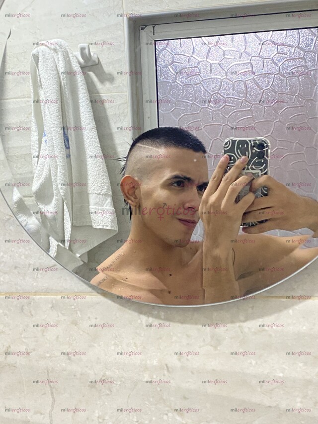 FOTOS DE POLLO ARRECHO TOTALMENTE MORBOSO Y FOGOSO FULL LECHE Y FULL ERECCIÓN