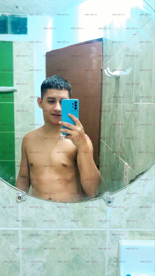 FOTOS DE HOLA SOY DUVAN UN CHICO CALIENTE CON GANAS DE DIVERTIRSE