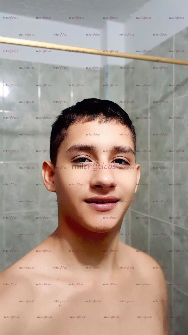 FOTOS DE HOLA SOY DUVAN UN CHICO CALIENTE CON GANAS DE DIVERTIRSE