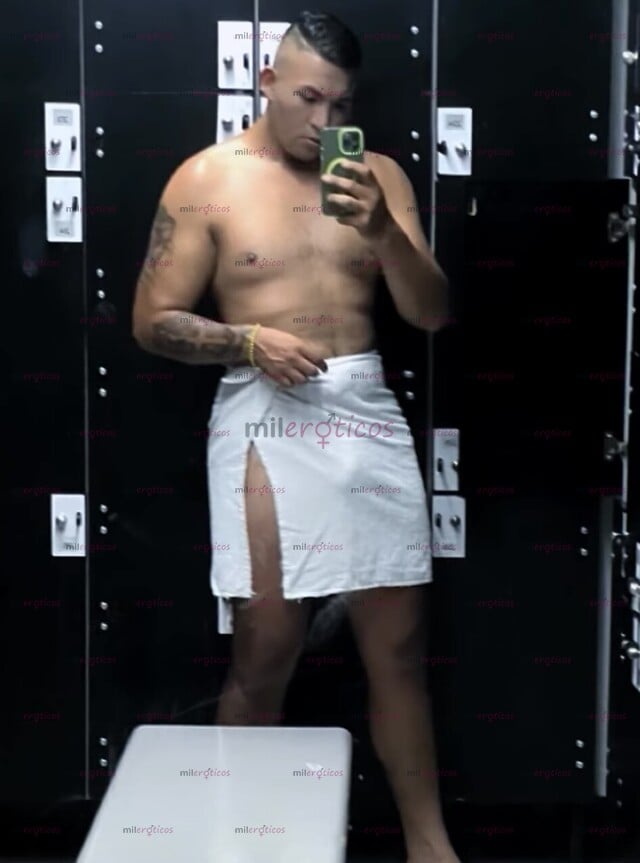 FOTOS DE CHICO, MUY CALIENTE, DISPUESTA A CUMPLIR TUS MÁS LOCAS FANTASÍAS