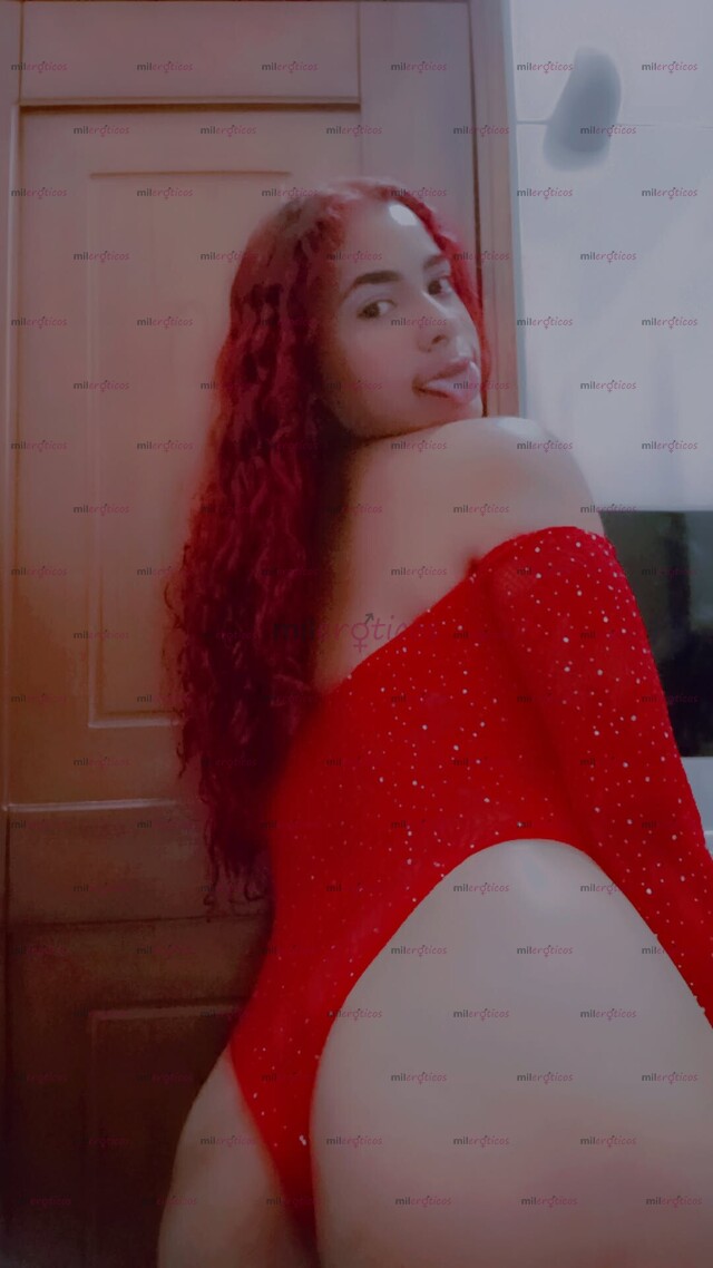 FOTOS DE LA FLACA BELLA PELIROJO DE VENEZUELA MUY CALIENTE Y ATRACTIVA