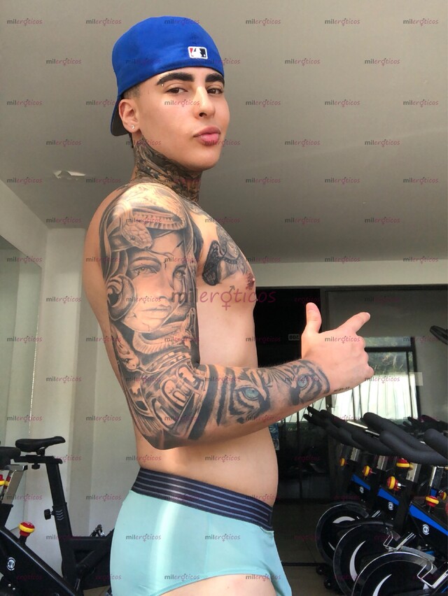 FOTOS DE POLLO SERIO RESERVADO Y TATUADO LISTO PARA COMPLACERTE