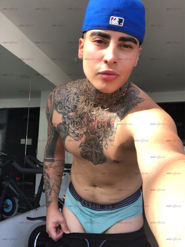 FOTOS DE POLLO SERIO RESERVADO Y TATUADO LISTO PARA COMPLACERTE