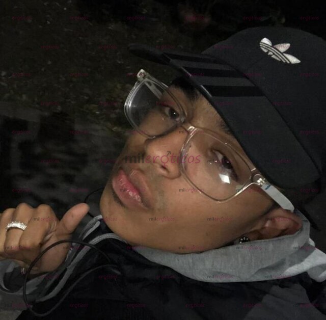 FOTOS DE SERVIICIOS SEXUALES PARA DAMA CHICO JOVEN DELGADO MORENO