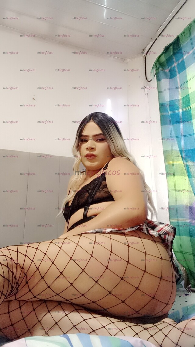 FOTOS DE HOLA SOY CRISTINA UNA CHICA TRANS EN PATIO BONITO