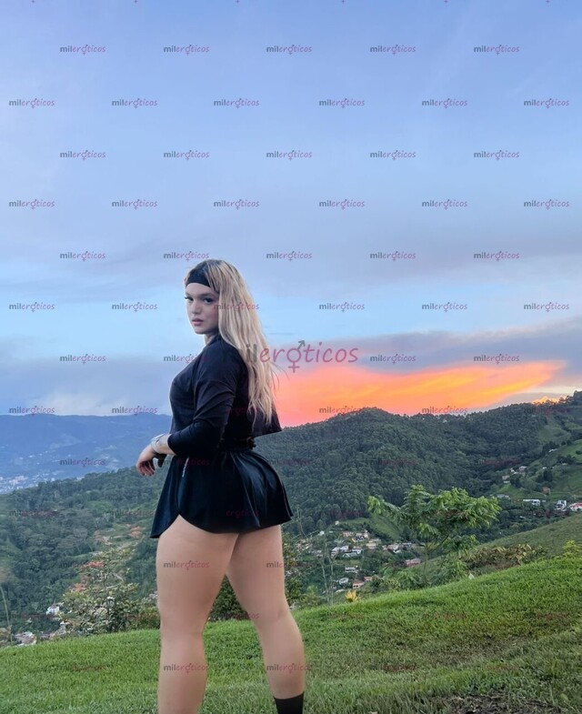 FOTOS DE COQUETA, JUGUETONA Y PELIGROSAMENTE SEXY