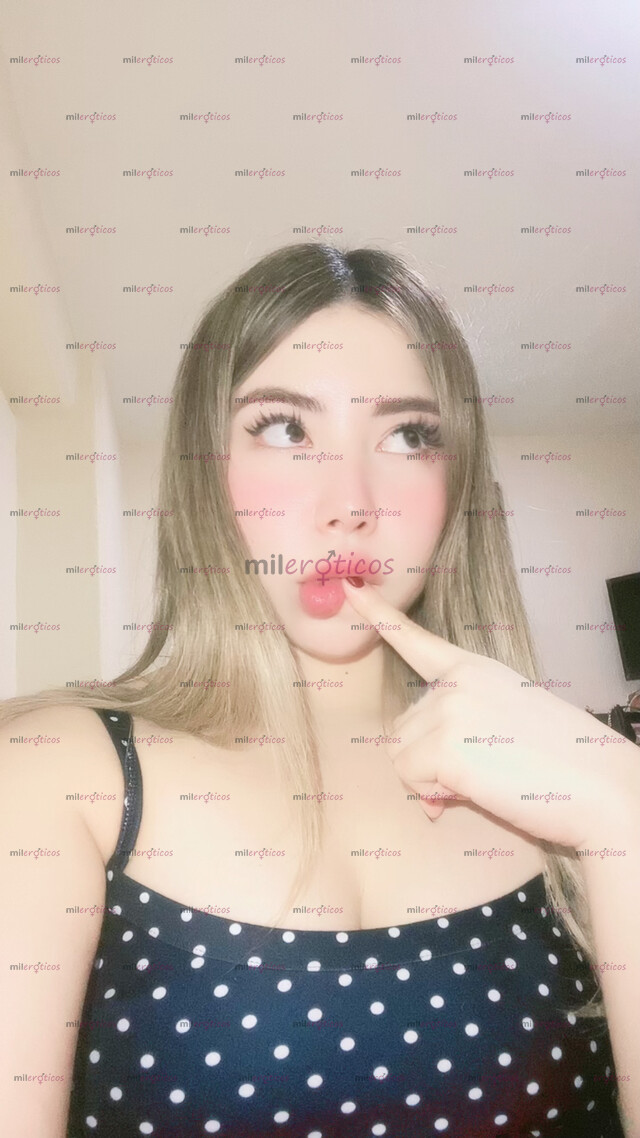 FOTOS DE SOY MÍA UNA MUÑEQUITA DE PIEL BLANCA BILINGÜE ELEGANTE Y DISCRETA