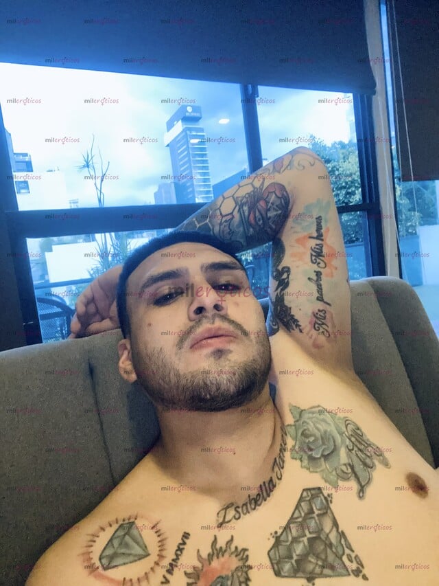 FOTOS DE HETERO MORBOSO HOT 100%ACT DISPONIBLE SOLO POR UNOS DÍAS CUMPLE TU FANTASÍA