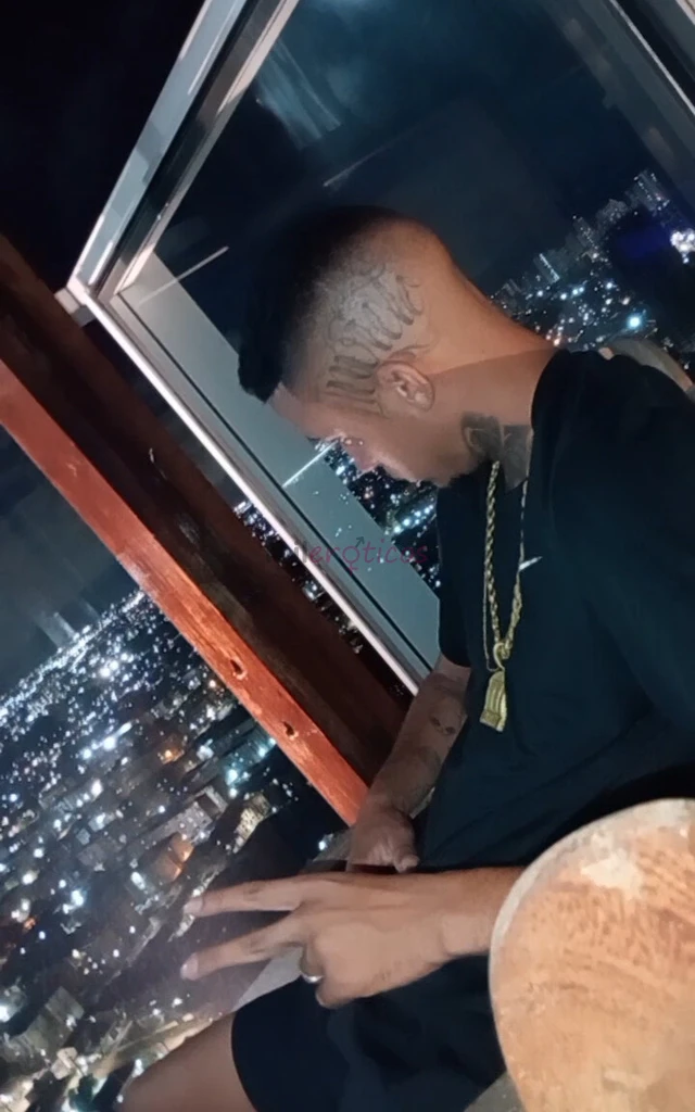 Ola meus amores espero que esteja tudo bem com voce no meu atendimento virtual eu faco sexo ao vivo tenho varios conteudos novos e personalizados tbm...