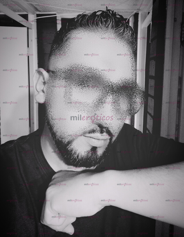 FOTOS DE GIGOLÓ HETERO VIP PARA DAMAS MADURAS O VETERANAS VOYEUR TRÍOS SEXO INTERRACIAL