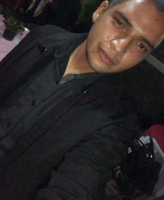 FOTOS DE VERGA DURA VENOSA CALIENTE Y CON MUCHAS GANAS DE TENER SEXO ARDIENTE E HIGIENICO