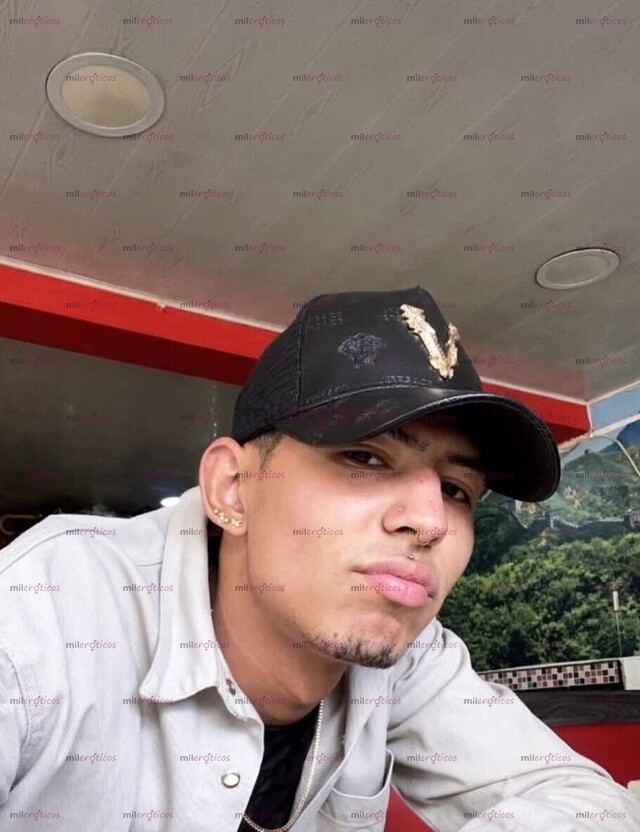 FOTOS DE JOVEN COMPLACIENTE, VERGON Y TATUADO, ARRECHO Y CON GANAS DE SEXO NUEVO EN CHIA