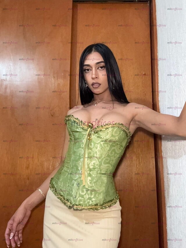 FOTOS DE FEMINIDAD, PIEL MORENA Y MUY DOTADA, SIN DUDA ALGUNA TU MEJOR OPCIÓN