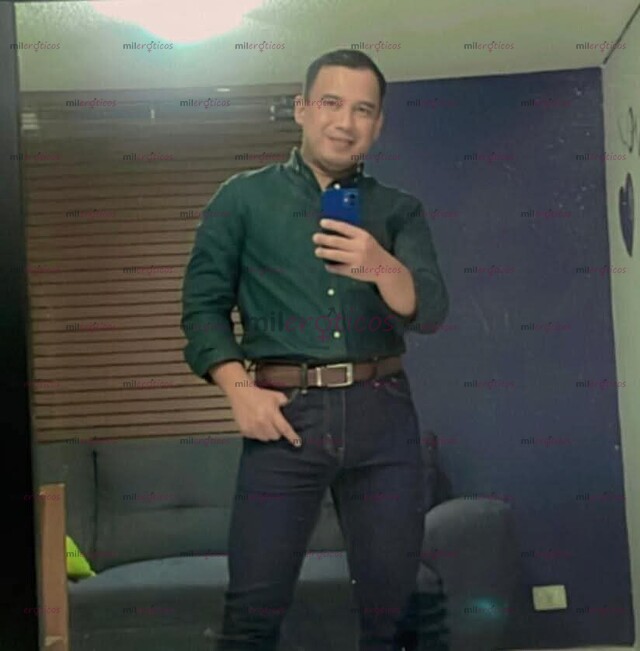 FOTOS DE CHAVO CALIENTE Y MUY COMPLACIENTE DISPONIBLE PARA TI