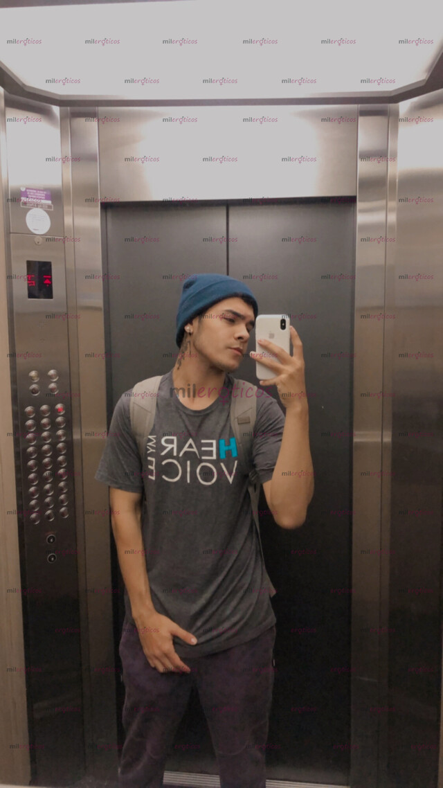 FOTOS DE 2 AMIGOS BUSCANDO NENA PARA TRÍO SIN COMPROMISO CON BUEN SEXO