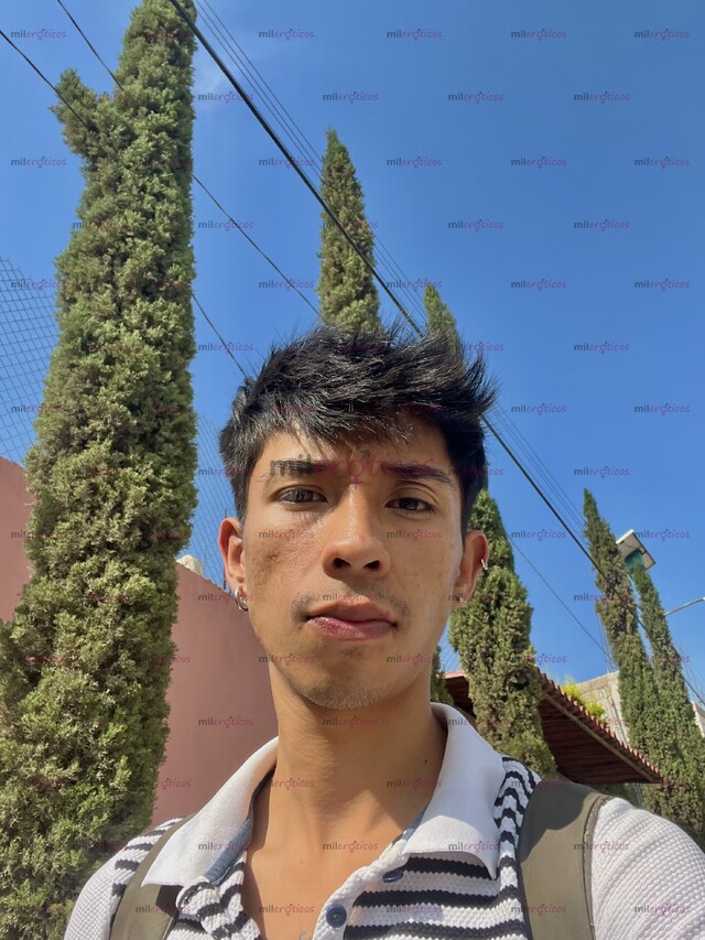 FOTOS DE ACT 18 CM, GRUESA, MORENA Y VENOSA. LATINO DE 23 AÑOS