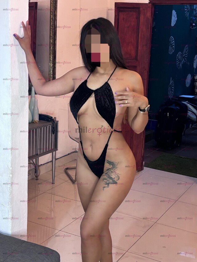 FOTOS DE JENNIFER, APRETADITA, CALIENTE Y CON UN CUERPO DE INFARTO