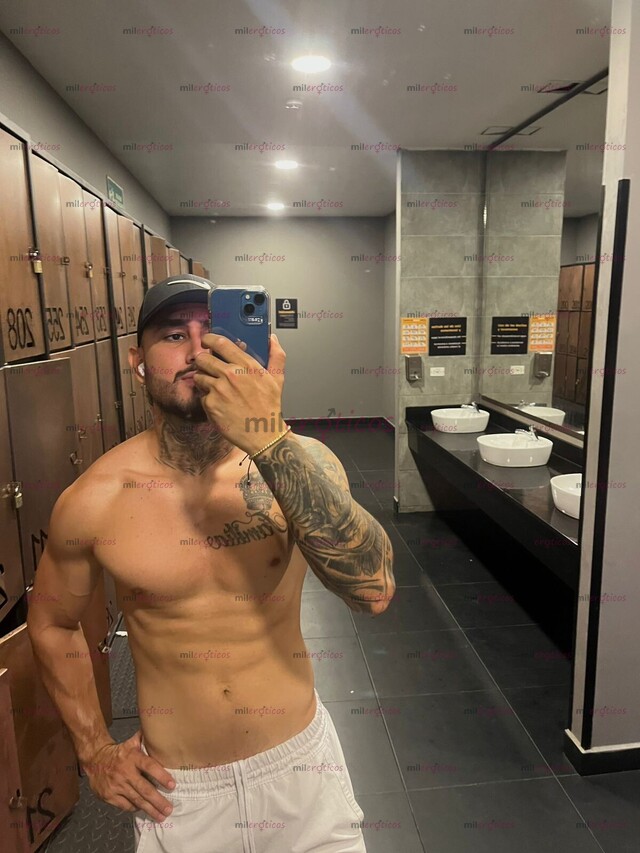 FOTOS DE JADE ESPECIALISTA EN TÉCNICAS DE RECUPERACIÓN FÍSICA Y ENERGÉTICAS NURU COLOMBIA